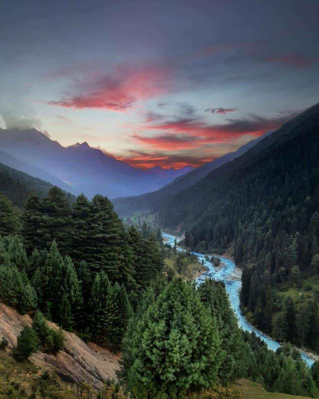 Blissful Kashmir Family Getaway